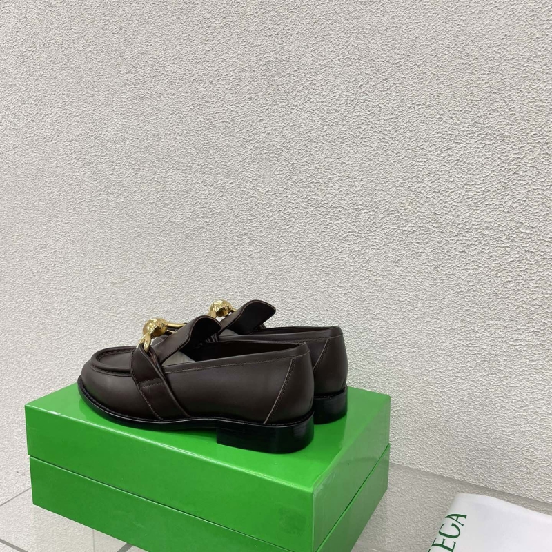 bo*te*ga Ve*ne*ta leather shoes